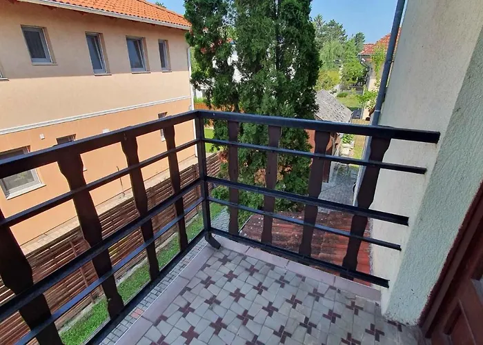 In - Balaton 19629 Case de vacanță