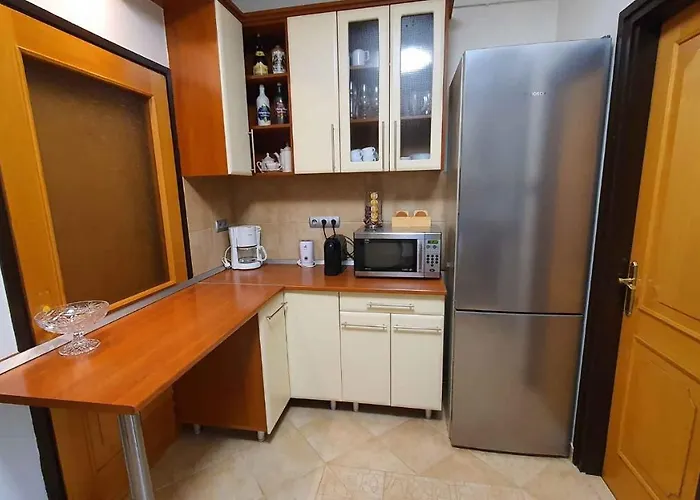 In - Balaton 19629 Case de vacanță