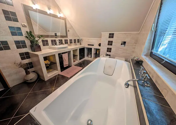 In - Balaton 19629 Case de vacanță